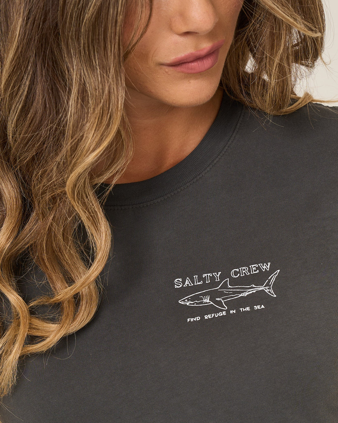 Salty Crew Shark Anatomy Modern Tee Camiseta Mujer