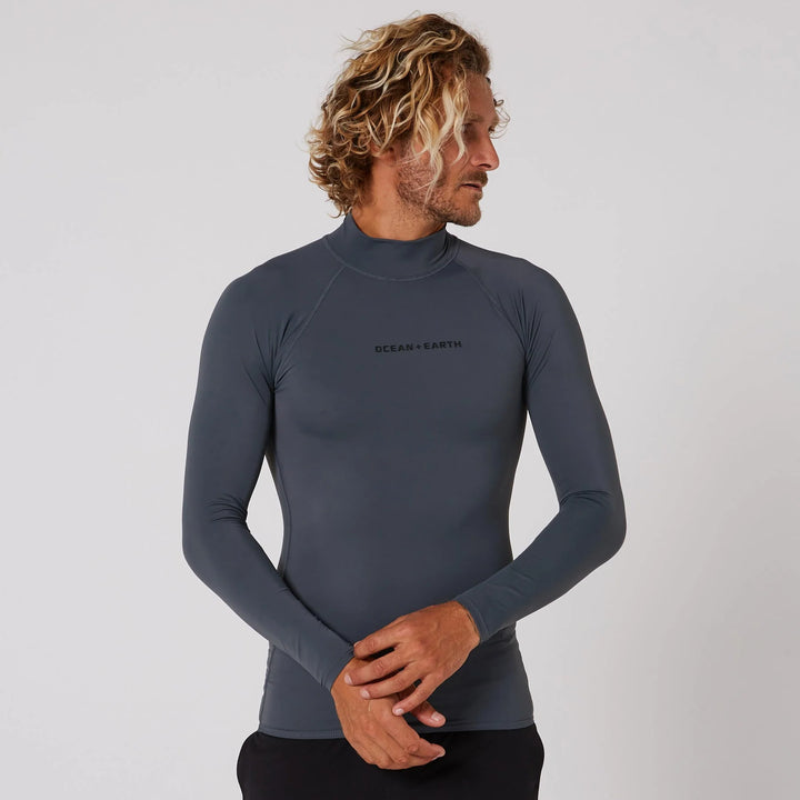 Ocean &amp; Earth Mens Script L/S Rash Licra Hombre