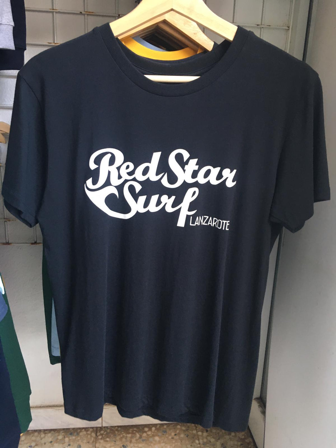 Red Star Surf School Tiburon Camiseta Adulto Unisex