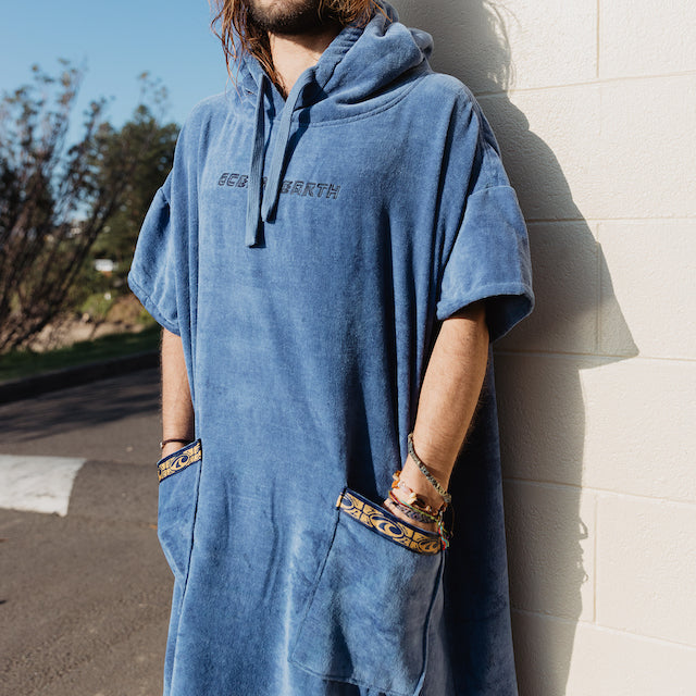Ocean &amp; Earth Strike Poncho Hombre