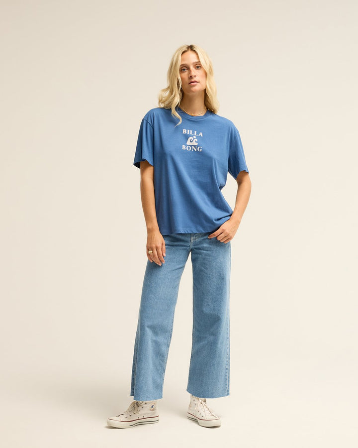 Billabong Surfing in Town Camiseta Manga Corta Mujer