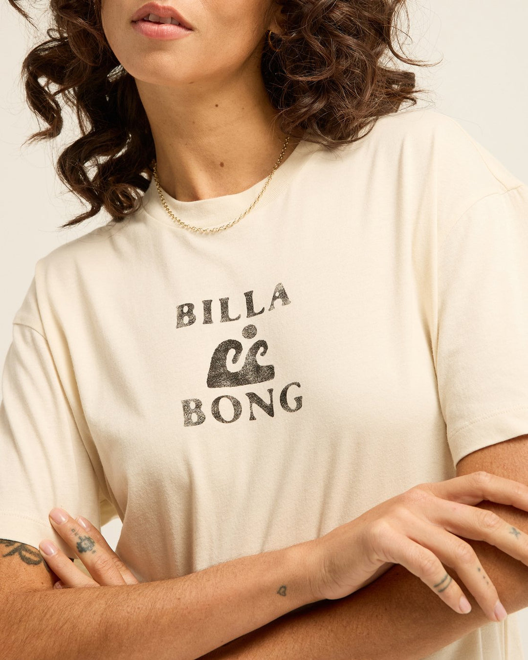 Billabong Surfing in Town Camiseta Manga Corta Mujer