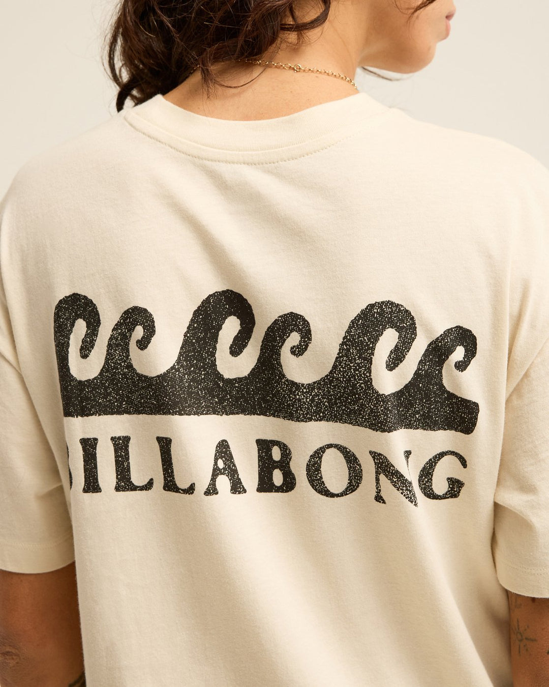 Billabong Surfing in Town Camiseta Manga Corta Mujer
